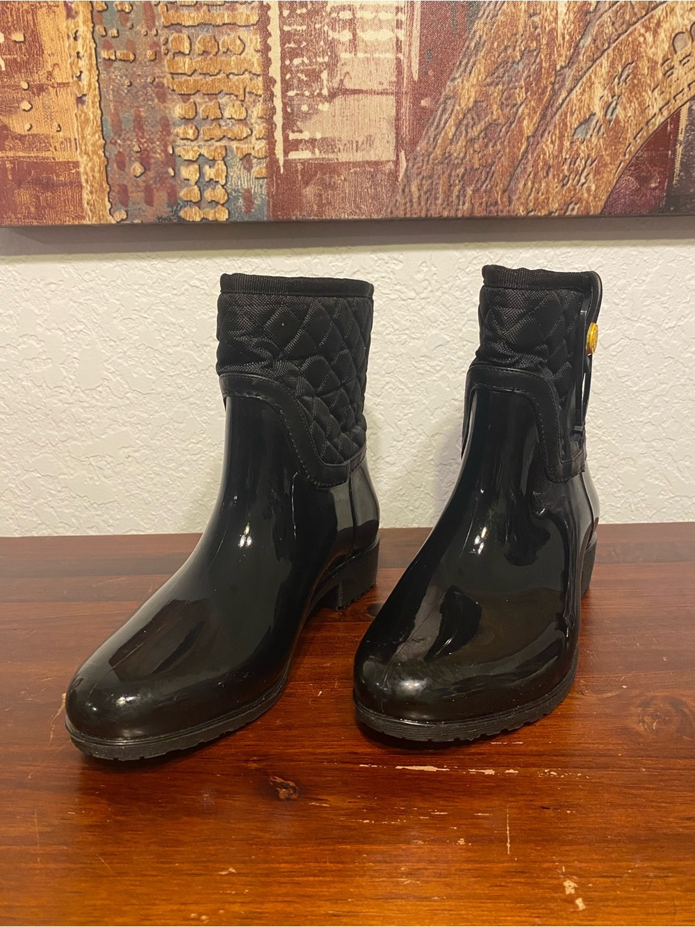Tommy Hilfiger Women's Black Quilted Rain Ankle Boots